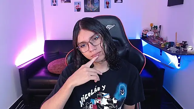 malik harrison   online show from September 15, 3:46 pm