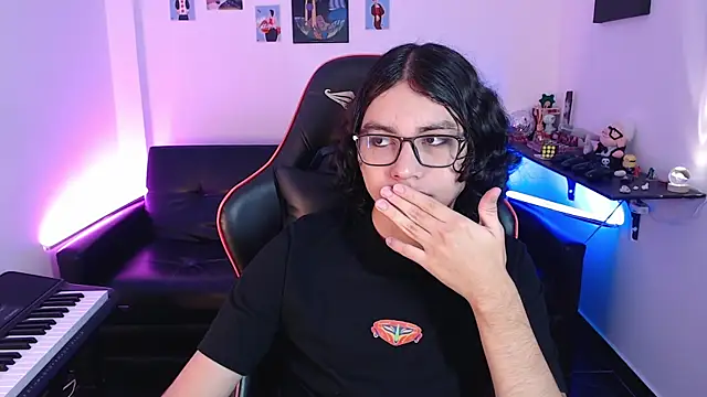 malik harrison   online show from February 7, 1:43 pm