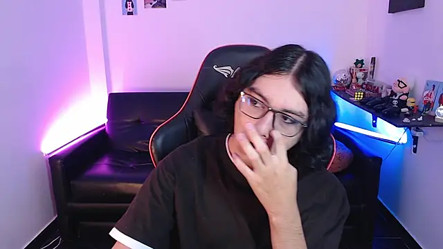 malik harrison   online show from February 4, 1:59 pm