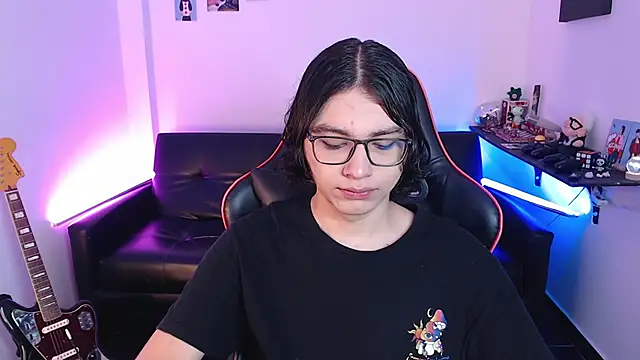 malik harrison   online show from January 16, 1:36 pm