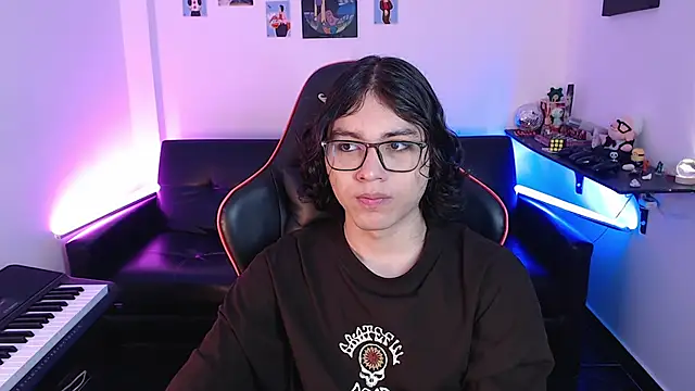 malik harrison   online show from February 14, 3:26 pm