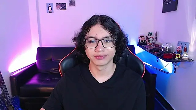 malik harrison   online show from December 25, 4:11 pm