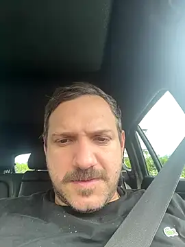 JonJ0 online show from November 14, 2:40 pm