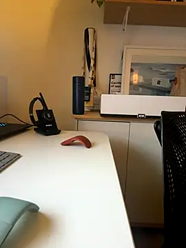 GrowHuge online show from November 3, 1:57 pm