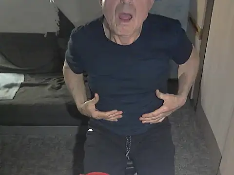 kiam471 online show from April 11, 8:45 pm