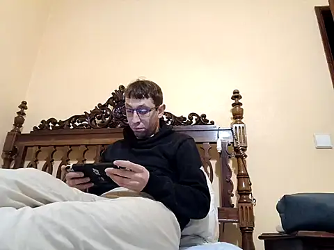 White rabbit  online show from November 25, 5:59 pm