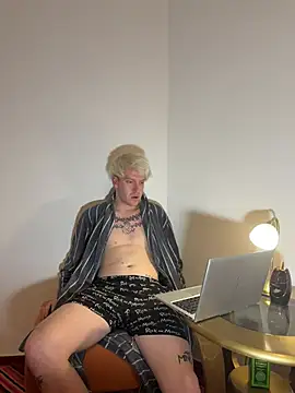 D anielll online show from June 4, 11:43 pm
