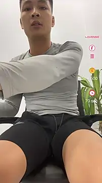 Naughty--asian online show from December 31, 5:22 am