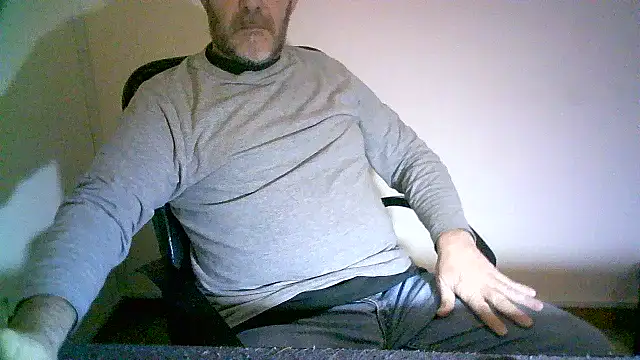 Snapshot of Greek_Passion chatting on December 6, 4:28 pm Greek Passion online show from December 6, 4:28 pm