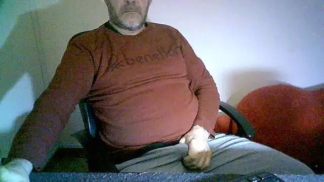 Snapshot of Greek_Passion chatting on December 10, 6:06 pm Greek Passion online show from December 10, 6:06 pm