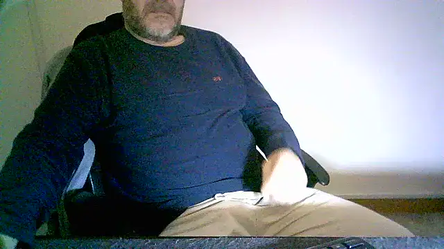 Snapshot of Greek_Passion chatting on January 21, 7:07 am Greek Passion online show from January 21, 7:07 am