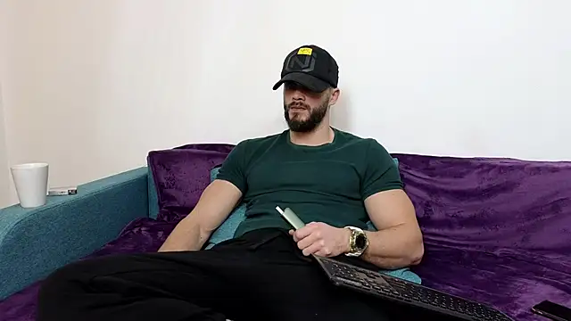 TheTopAlex online show from December 17, 8:01 am