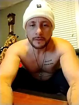 ShaneJames11 online show from December 24, 10:06 pm