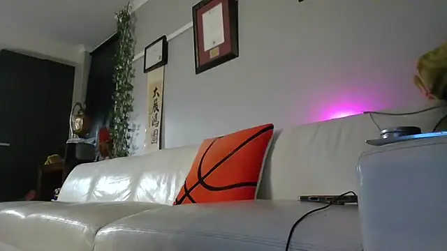 OSIRlS online show from April 27, 5:09 pm