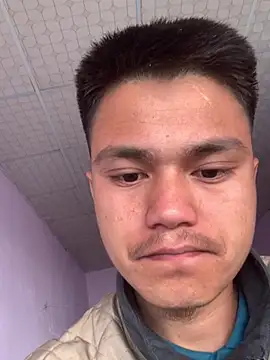 Hullax online show from February 14, 2:50 am