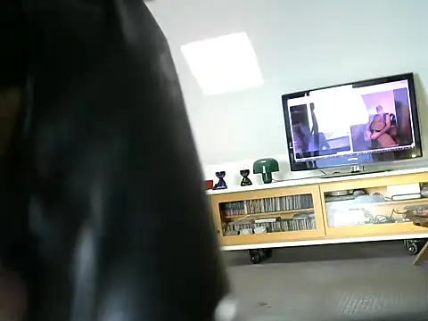 rodrigotof2000 online show from December 16, 10:22 am