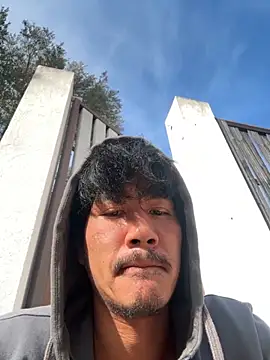 juniiorre online show from September 14, 2:52 pm