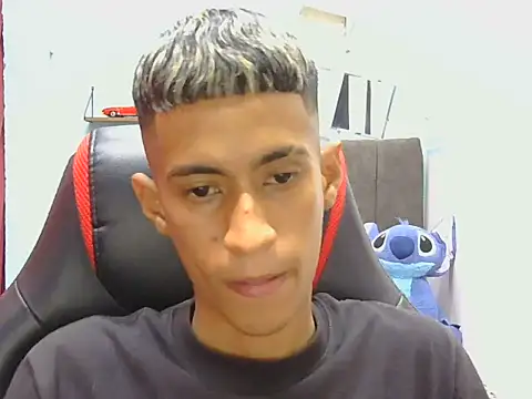 Angelstripboy online show from August 2, 10:19 pm