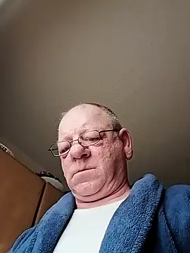 Kuschelb online show from November 28, 7:33 am