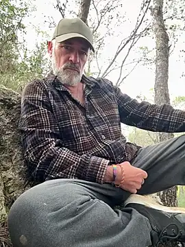 Snapshot of DaddybearVLC chatting on February 24, 4:04 pm DaddybearVLC online show from February 24, 4:04 pm