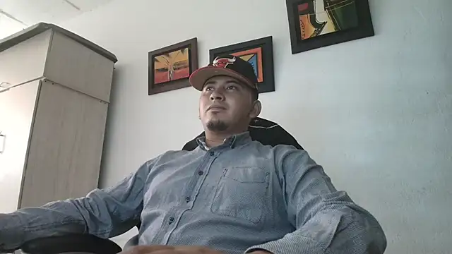 Snapshot of myke_andrade chatting on October 25, 8:21 pm myke andrade online show from October 25, 8:21 pm