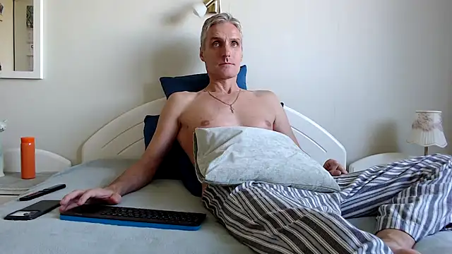 StrongBill online show from October 11, 6:39 am