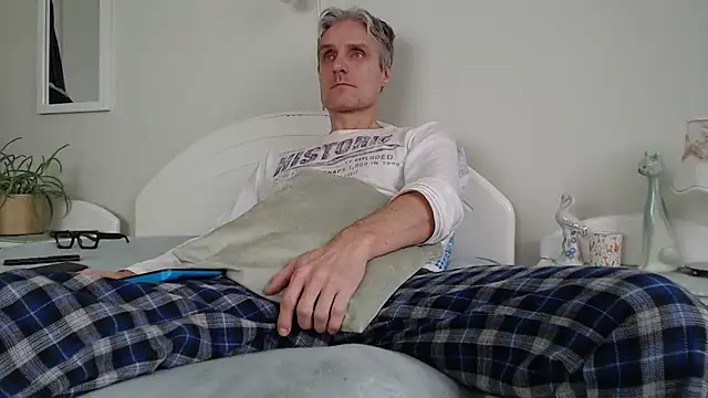 StrongBill online show from December 26, 9:01 am