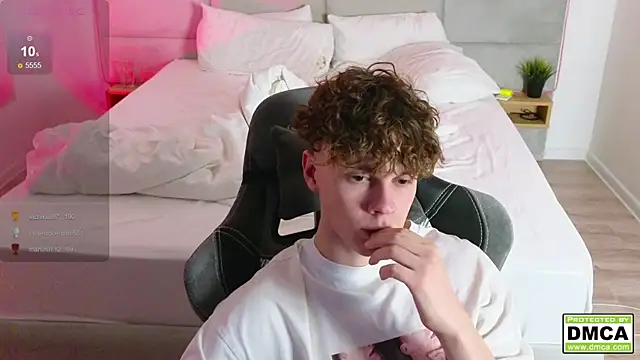 Snapshot of cute_thomas chatting on January 23, 6:35 pm cute thomas online show from January 23, 6:35 pm