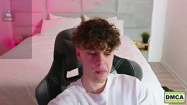 Snapshot of cute_thomas chatting on January 30, 8:21 pm cute thomas online show from January 30, 8:21 pm