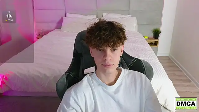 Snapshot of cute_thomas chatting on February 11, 5:50 pm cute thomas online show from February 11, 5:50 pm