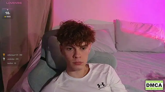 Snapshot of cute_thomas chatting on October 5, 10:36 pm cute thomas online show from October 5, 10:36 pm