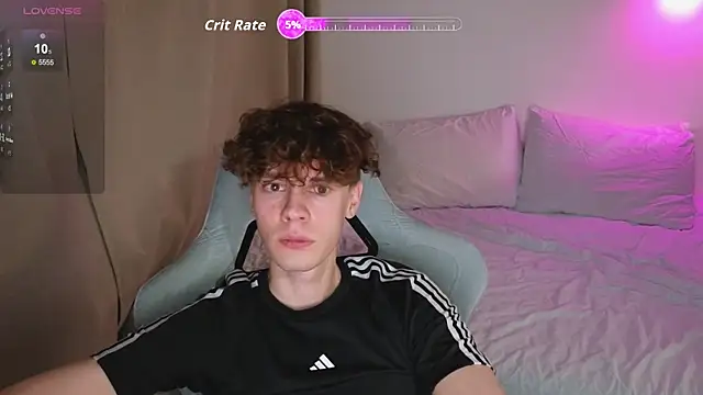 cute thomas online show from April 20, 7:27 pm