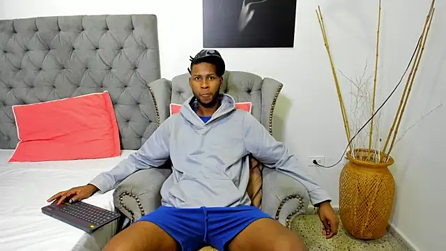 santhi lee online show from December 4, 2:20 am