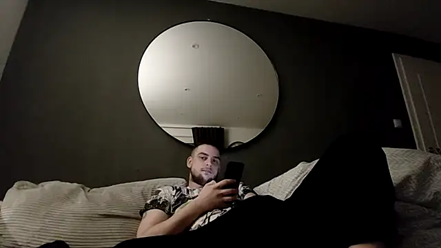 Snapshot of Youngtimer_1997 chatting on March 4, 11:43 pm Youngtimer 1997 online show from March 4, 11:43 pm