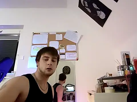 Snapshot of Youngtimer_1997 chatting on February 3, 9:18 pm Youngtimer 1997 online show from February 3, 9:18 pm