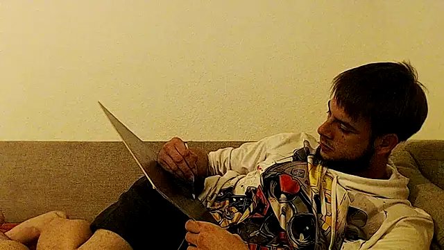 Snapshot of Youngtimer_1997 chatting on October 1, 2:37 am Youngtimer 1997 online show from October 1, 2:37 am