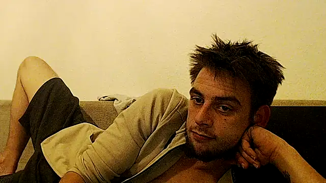 Snapshot of Youngtimer_1997 chatting on September 30, 1:34 am Youngtimer 1997 online show from September 30, 1:34 am