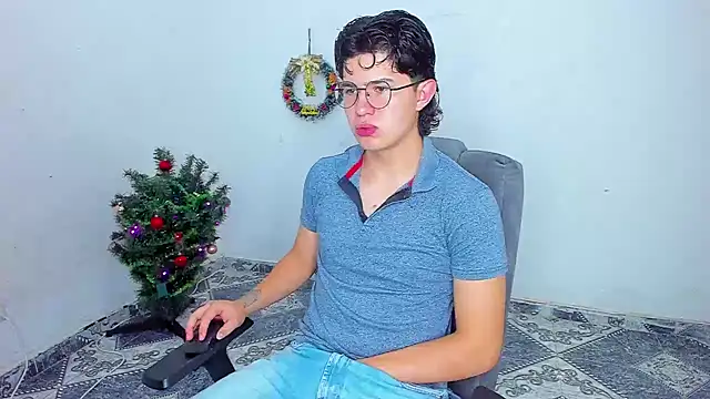 patrik 027 online show from December 22, 12:27 pm