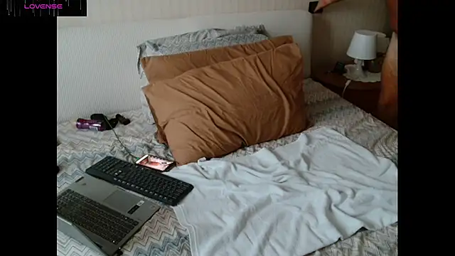 genova1970 online show from September 18, 4:53 pm