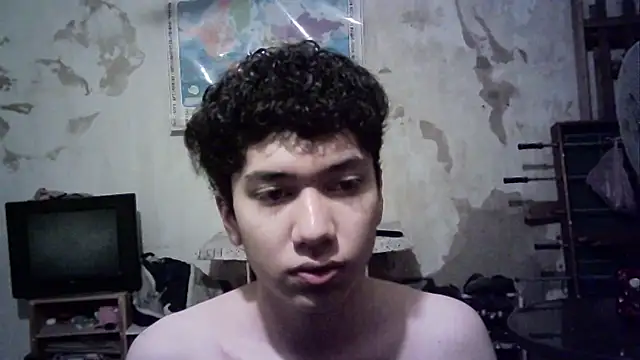 Snapshot of Emv2 chatting on October 10, 5:34 am Emv2 online show from October 10, 5:34 am