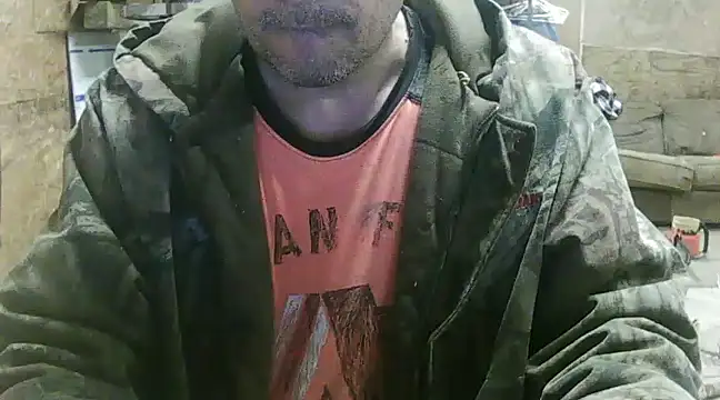 Snapshot of hardcok4u2abuse40 chatting on February 14, 2:18 am hardcok4u2abuse40 online show from February 14, 2:18 am