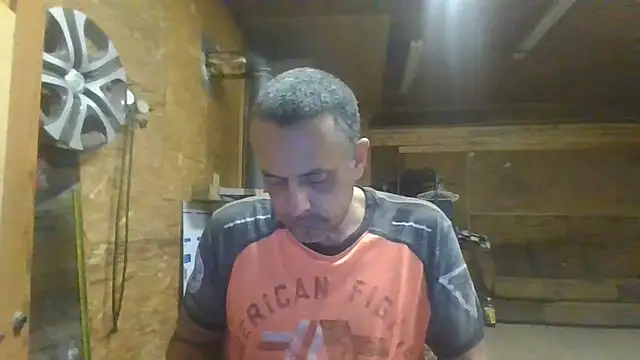 Snapshot of hardcok4u2abuse40 chatting on February 11, 5:40 pm hardcok4u2abuse40 online show from February 11, 5:40 pm