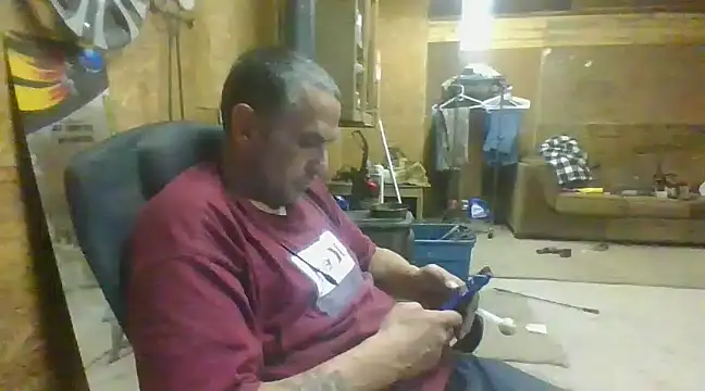 Snapshot of hardcok4u2abuse40 chatting on February 9, 6:54 am hardcok4u2abuse40 online show from February 9, 6:54 am