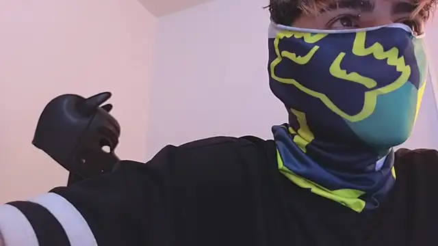 Snapshot of AcidMilo chatting on February 12, 7:45 pm AcidMilo online show from February 12, 7:45 pm