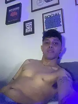 tonysexyboy online show from December 15, 11:53 pm