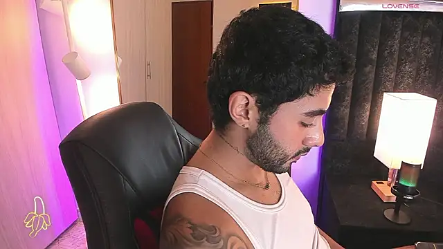 ItsMeEros online show from March 6, 10:51 pm