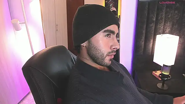 ItsMeEros online show from April 1, 10:51 pm