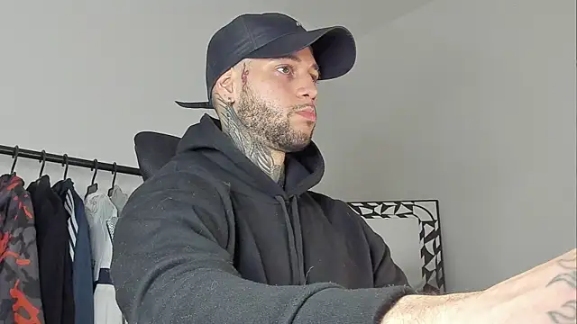  jamesleandros1 online show from November 4, 1:50 am