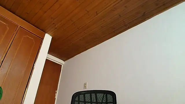 sam her online show from March 11, 9:11 pm