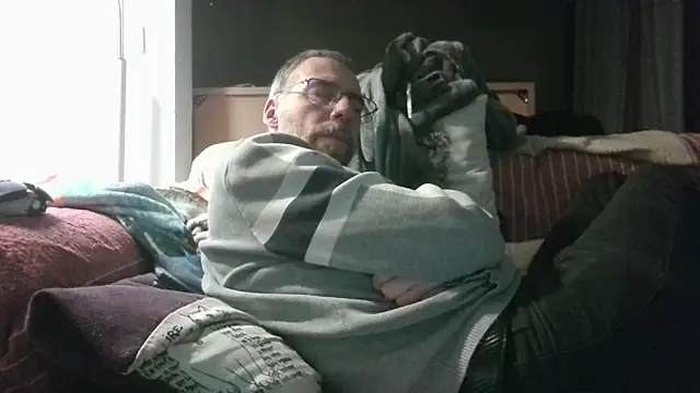 ptitcanard60600 online show from March 30, 9:16 pm